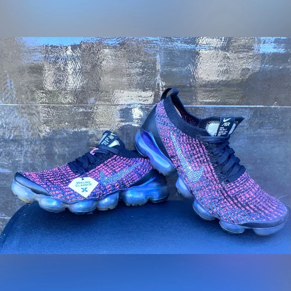 Nike Fly Knit Vapor Max W Sz 8.5 custom designed w/ Swarovski crystals, like new - Picture 10 of 11